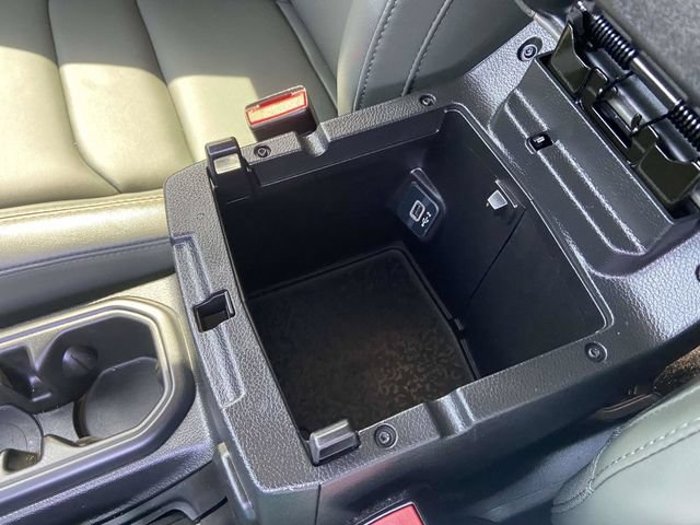 Used 2025 Jeep Gladiator Mojave AWD/4WD image 21