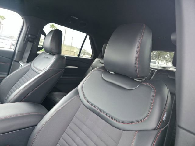 Certified 2025 Ford Explorer ST-Line w/ Premium Package image 12