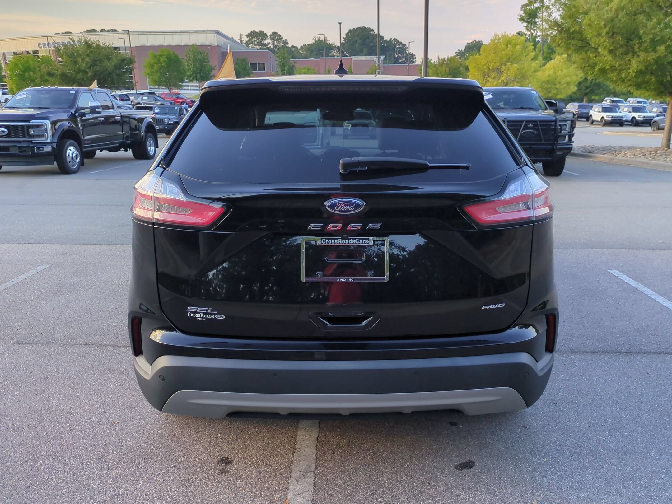 Certified 2022 Ford Edge SEL w/ Convenience Package AWD/4WD image 5