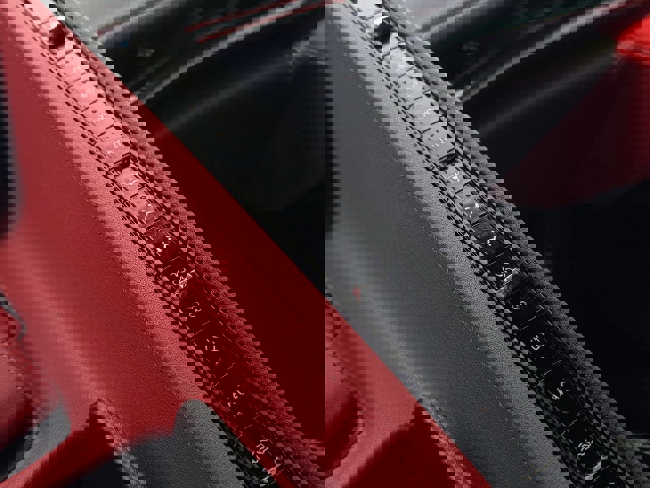 Used 2025 Chevrolet Corvette Stingray Preferred Cpe w/ Stealth Interior Trim Package image 20