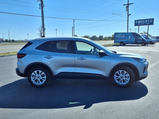 Certified 2023 Ford Escape Active w/ Cold Weather Package FWD image 6