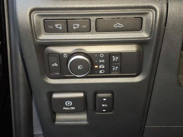 Certified 2022 Ford F150 Platinum w/ Equipment Group 701A High AWD/4WD image 18