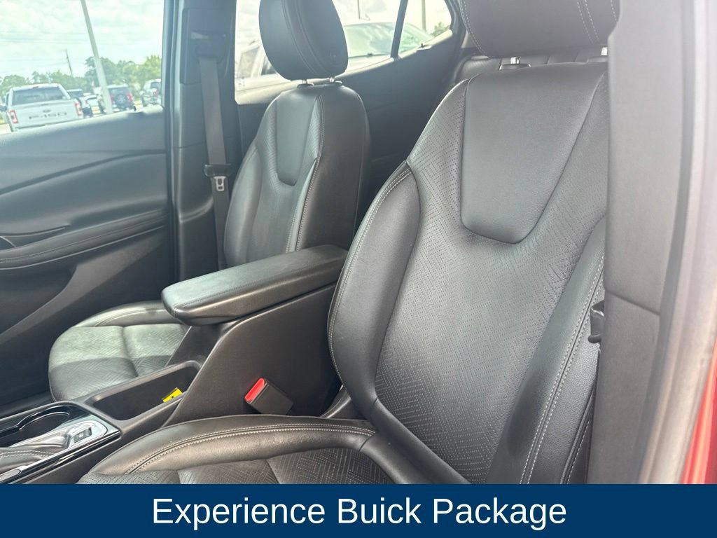 Used 2023 Buick Encore GX Essence w/ Experience Buick Package FWD image 14