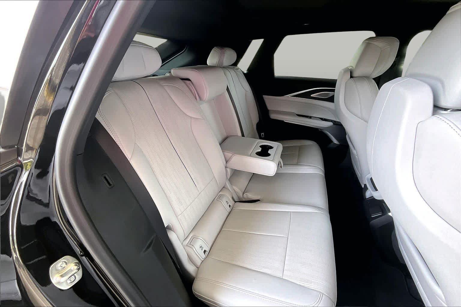 Used 2025 Cadillac Lyriq Luxury RWD image 20