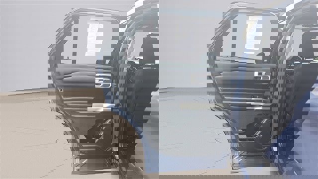 Certified 2021 Ford Explorer XLT w/ Class III Trailer Tow Package image 38