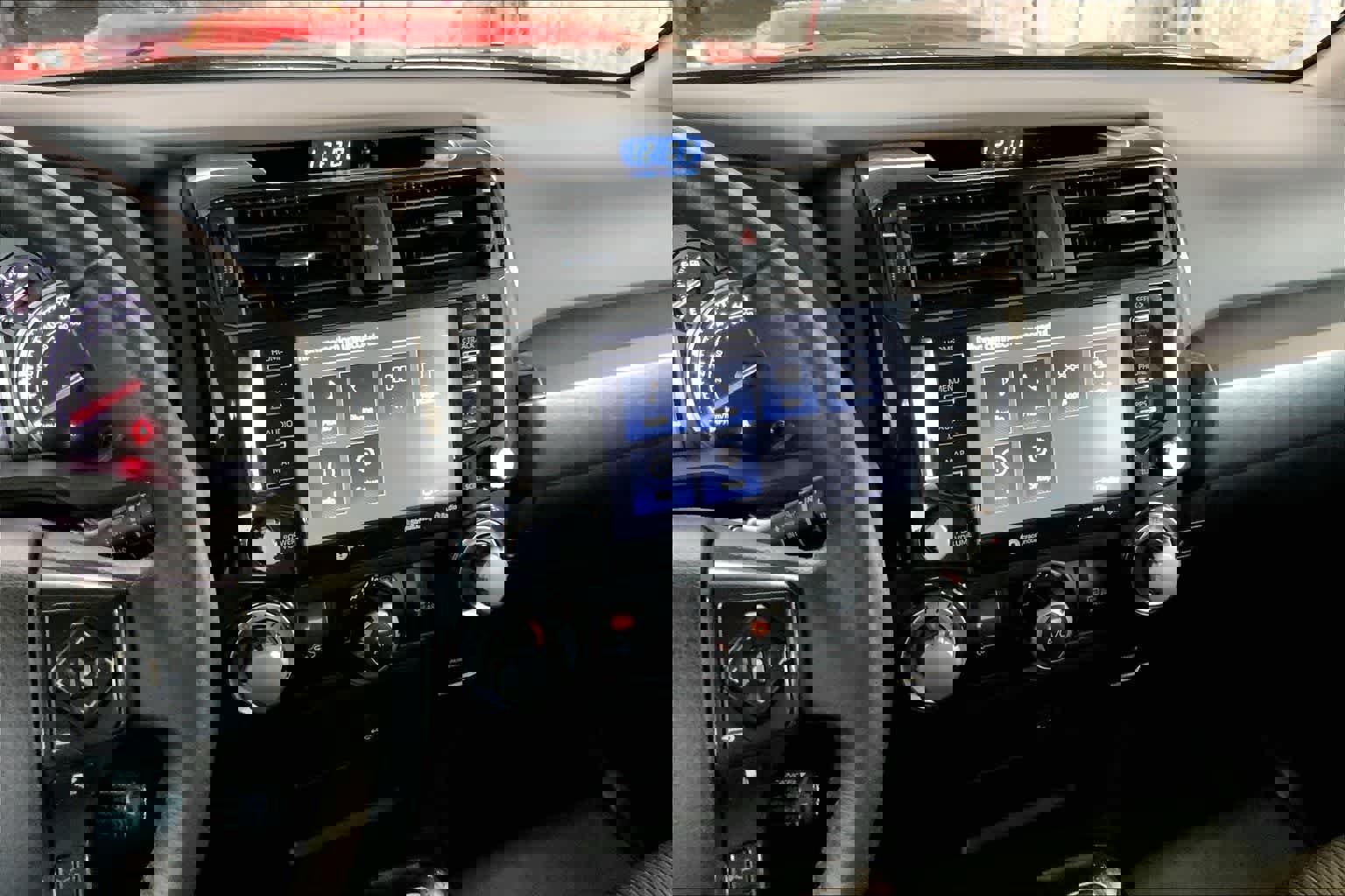 Used 2024 Toyota 4Runner TRD Off-Road image 17