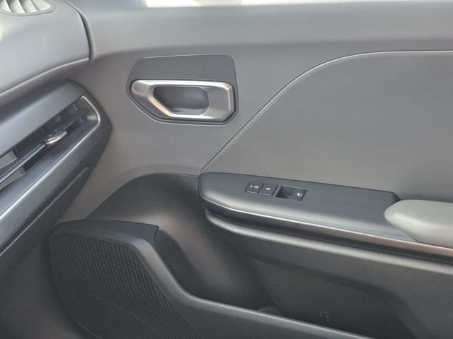 Used 2025 Kia K4 FWD image 21