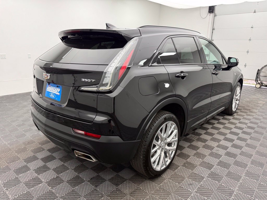 Used 2022 Cadillac XT4 Sport w/ Comfort Package AWD/4WD image 8