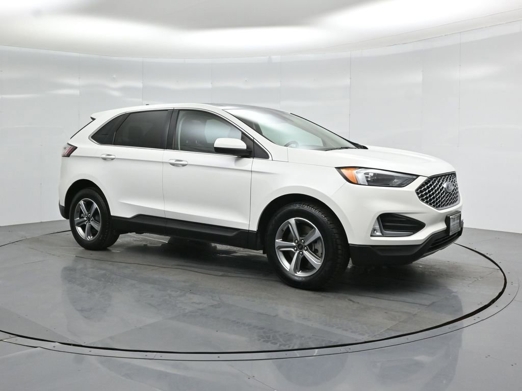Certified 2023 Ford Edge SEL w/ Convenience Package AWD/4WD image 3