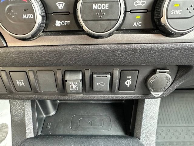 Used 2022 Toyota Tacoma TRD Sport AWD/4WD image 64