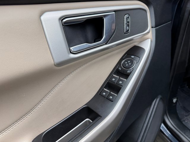 Certified 2022 Ford Explorer XLT w/ Equipment Group 202A image 11