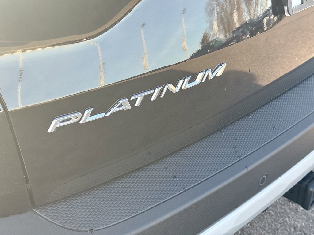 Certified 2023 Ford Escape Platinum w/ Premium Technology Package AWD/4WD image 22