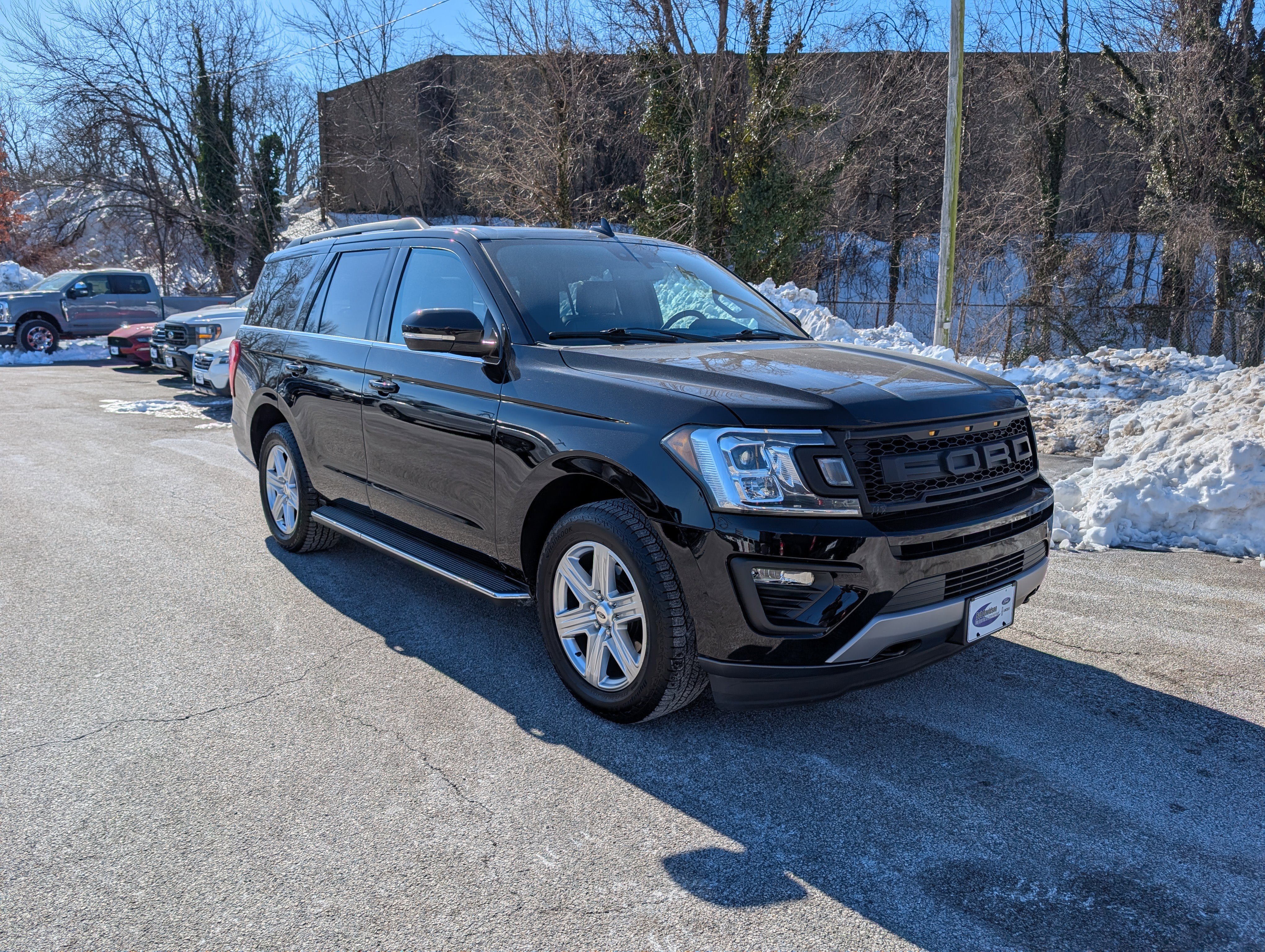 Certified 2020 Ford Expedition XLT w/ Equipment Group 202A image 9