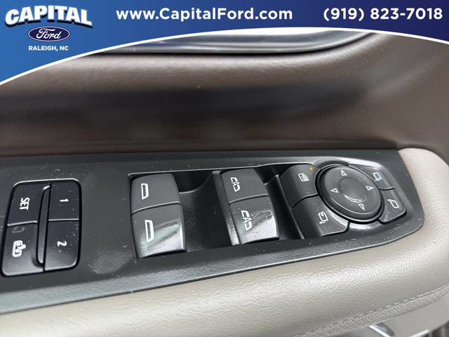 Used 2022 GMC Yukon XL SLT w/ SLT Luxury Package AWD/4WD image 21