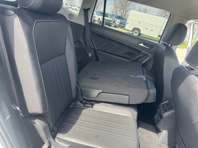 Used 2022 Volkswagen Tiguan SE image 31