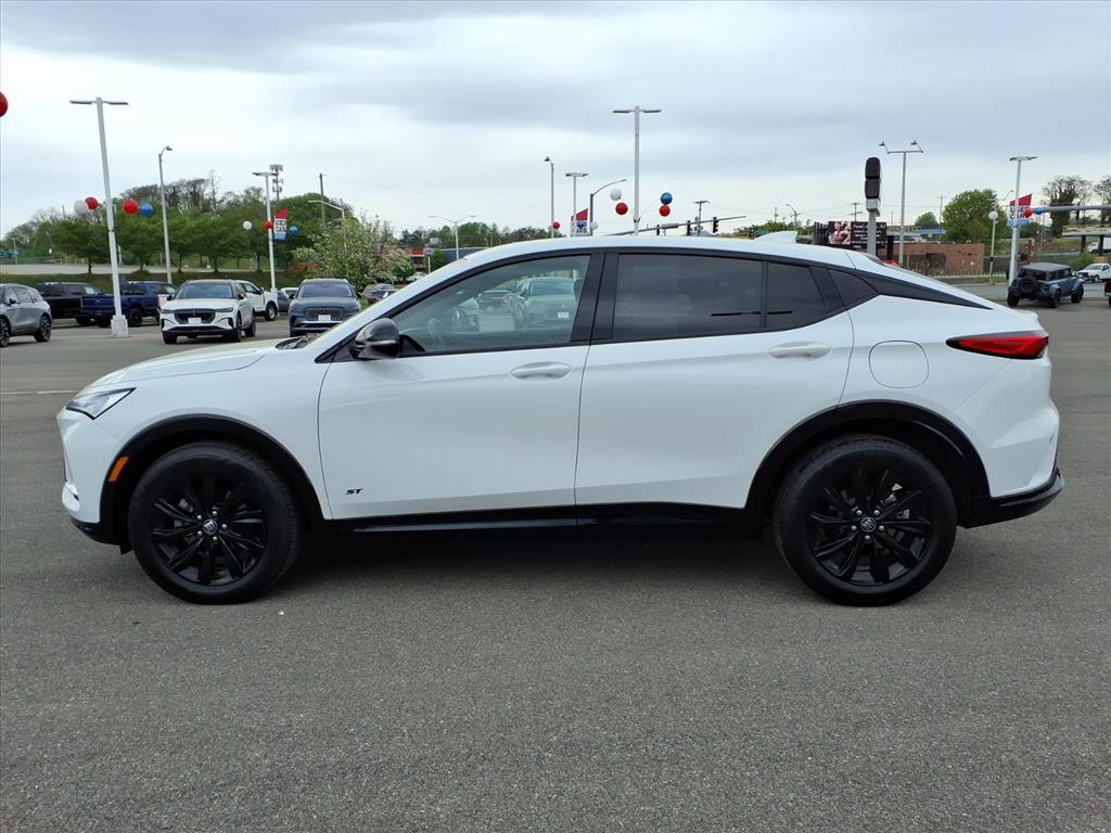 Used 2025 Buick Envista Sport Touring FWD video 2