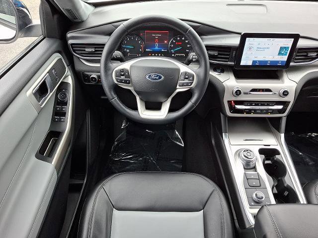 Certified 2023 Ford Explorer XLT w/ Equipment Group 202A AWD/4WD image 9