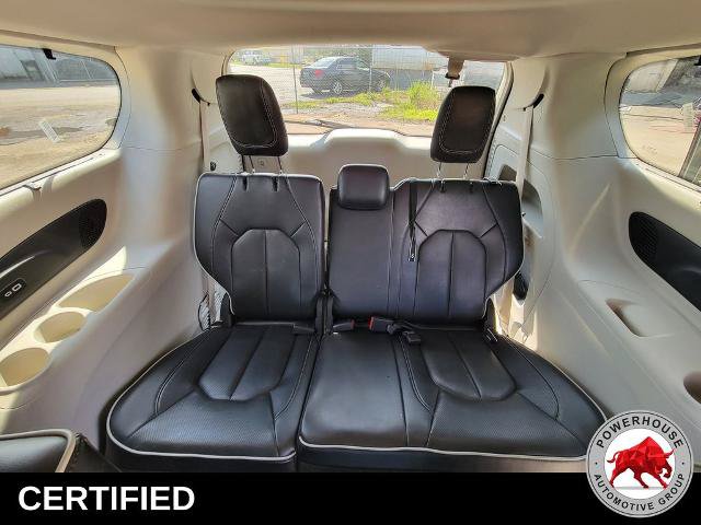 Used 2023 Chrysler Pacifica Limited FWD image 17