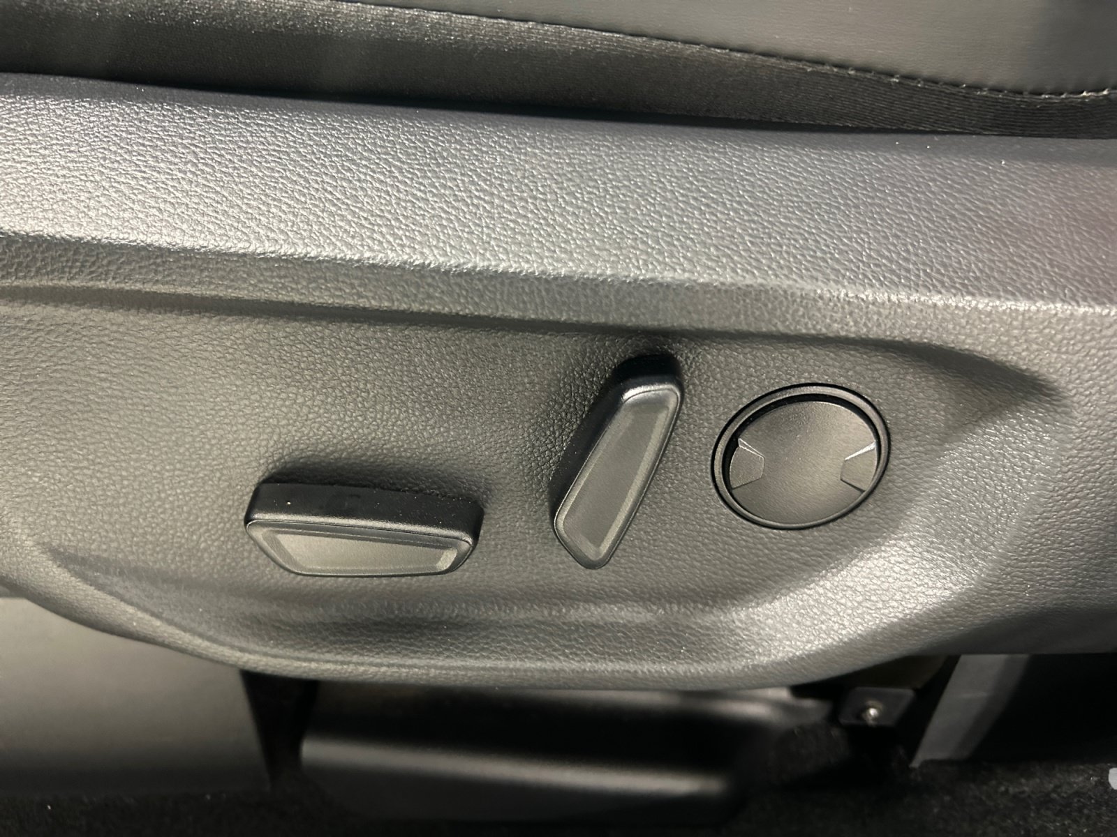 Certified 2025 Ford Ranger Raptor AWD/4WD image 13