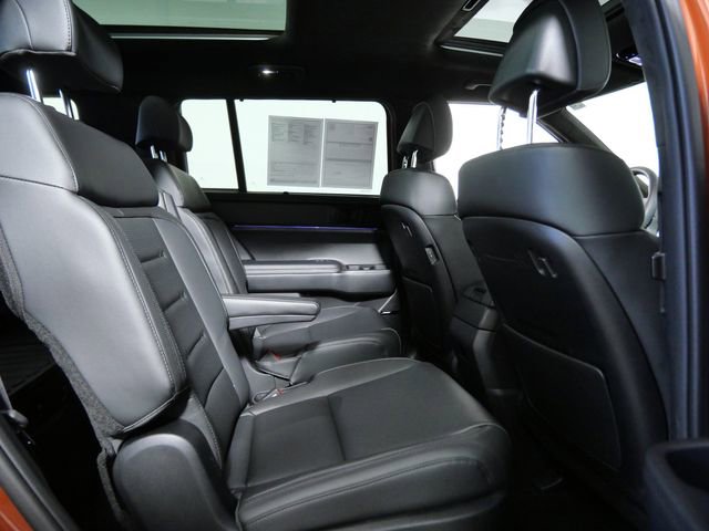 Used 2025 Hyundai Santa Fe Calligraphy AWD/4WD image 13