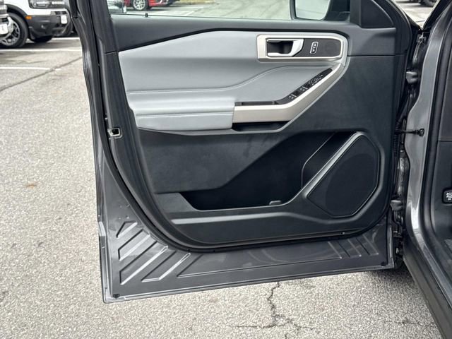 Certified 2023 Ford Explorer XLT w/ Equipment Group 202A image 14