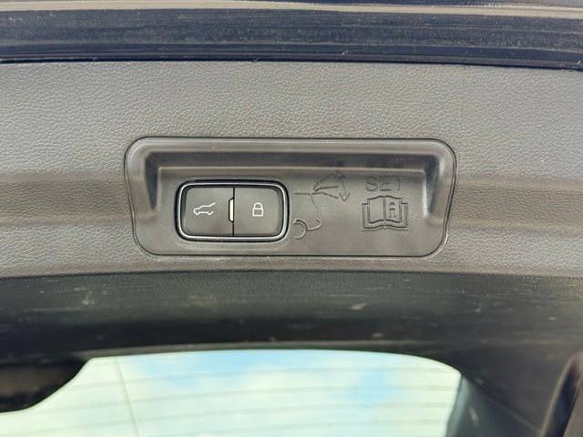 Certified 2021 Ford Explorer XLT w/ Equipment Group 202A AWD/4WD image 15