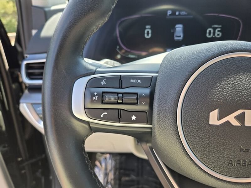Used 2024 Kia Sportage EX AWD/4WD image 29