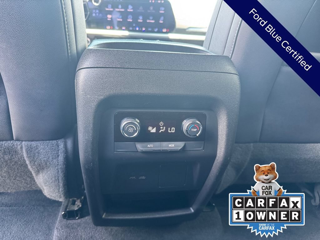 Used 2025 Chevrolet Traverse LT FWD image 30
