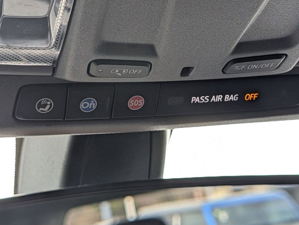 Used 2022 Chevrolet Silverado 1500 LT image 36