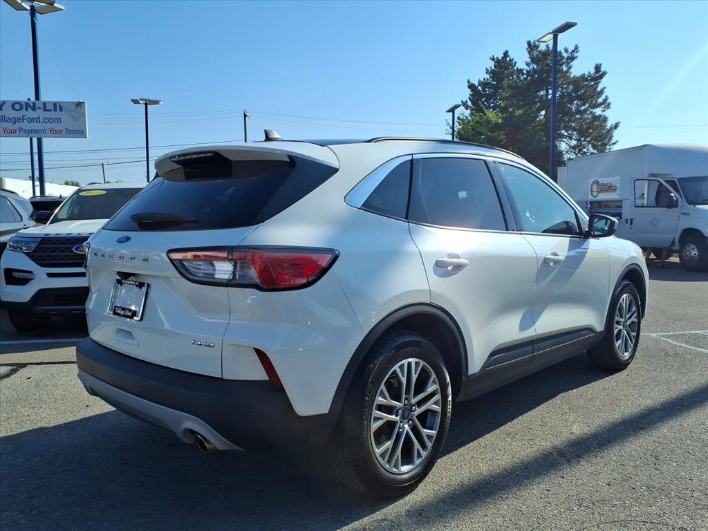 Certified 2022 Ford Escape SEL w/ Technology Package image 2