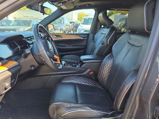 Used 2023 Jeep Grand Cherokee L Summit AWD/4WD image 23