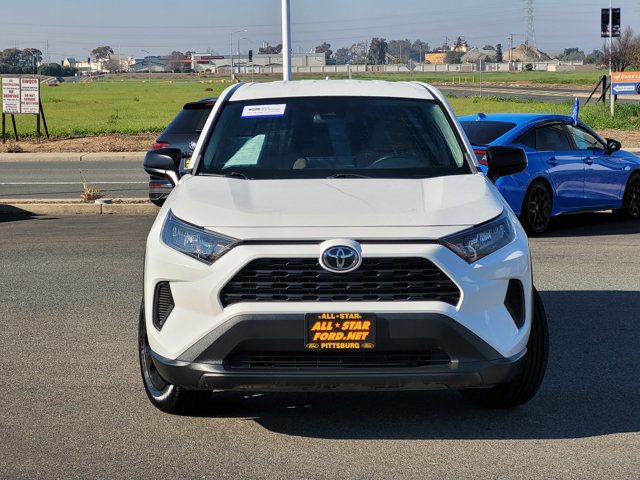 Used 2022 Toyota RAV4 LE image 8