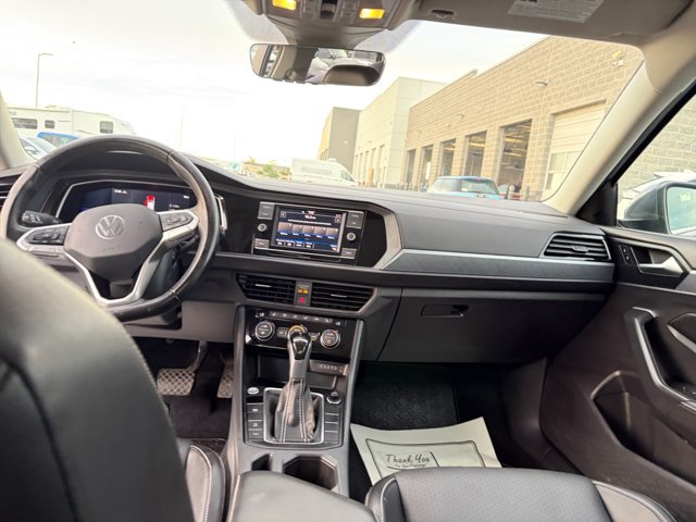 Used 2022 Volkswagen Jetta SE w/ Panoramic Sunroof Package FWD image 20
