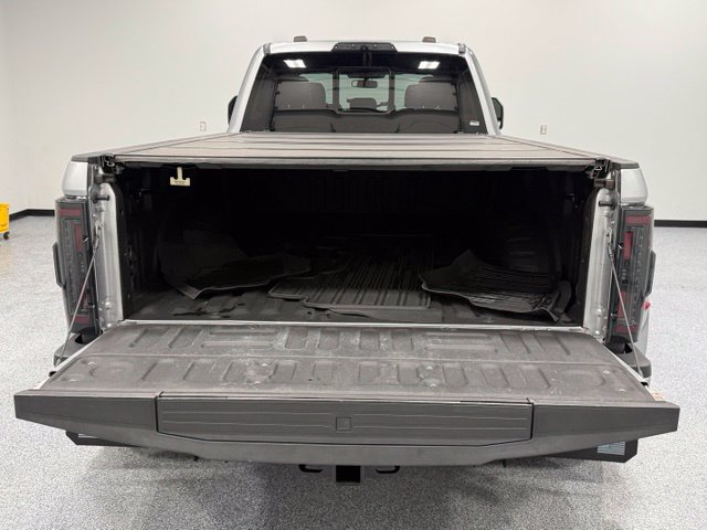 Certified 2022 Ford F350 Platinum AWD/4WD image 8