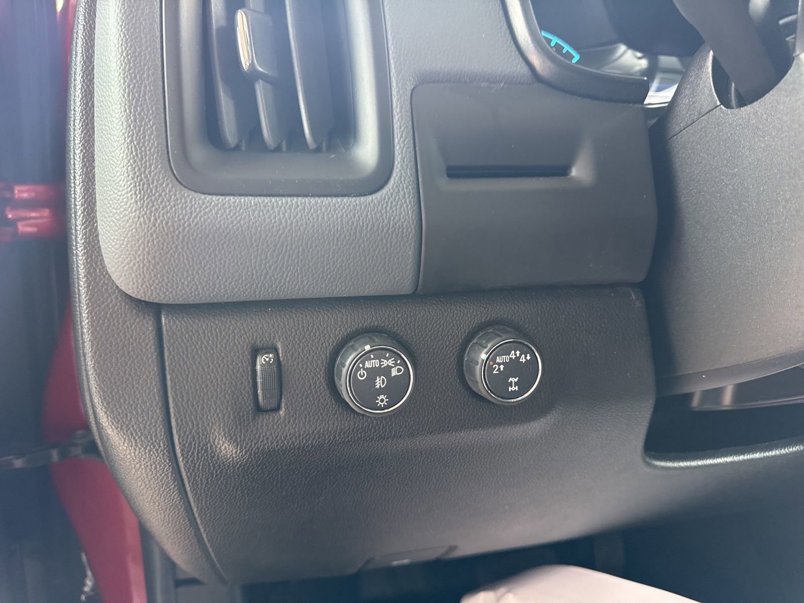 Used 2017 Chevrolet Colorado Z71 image 29