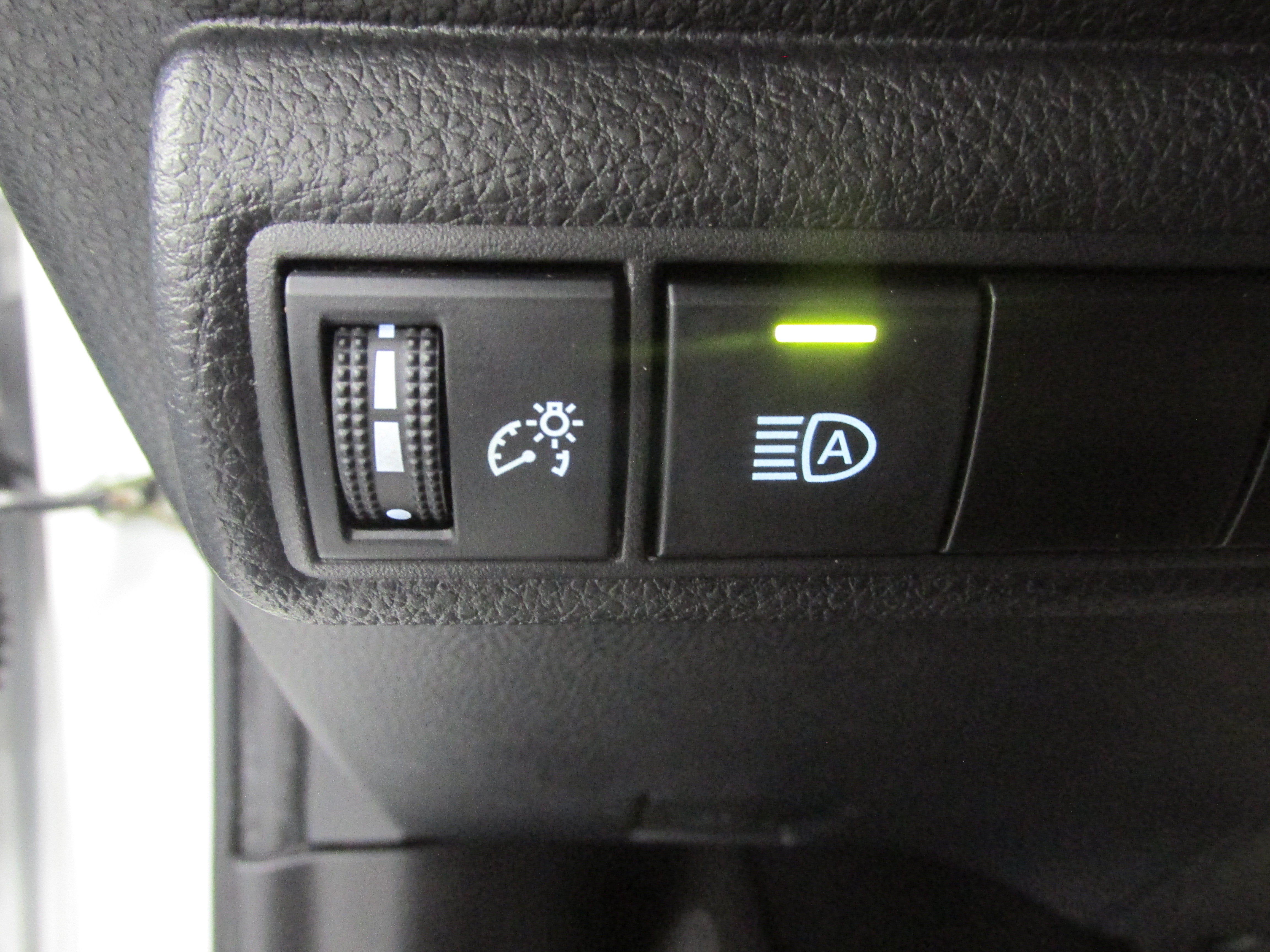 Used 2024 Toyota Corolla LE FWD image 27