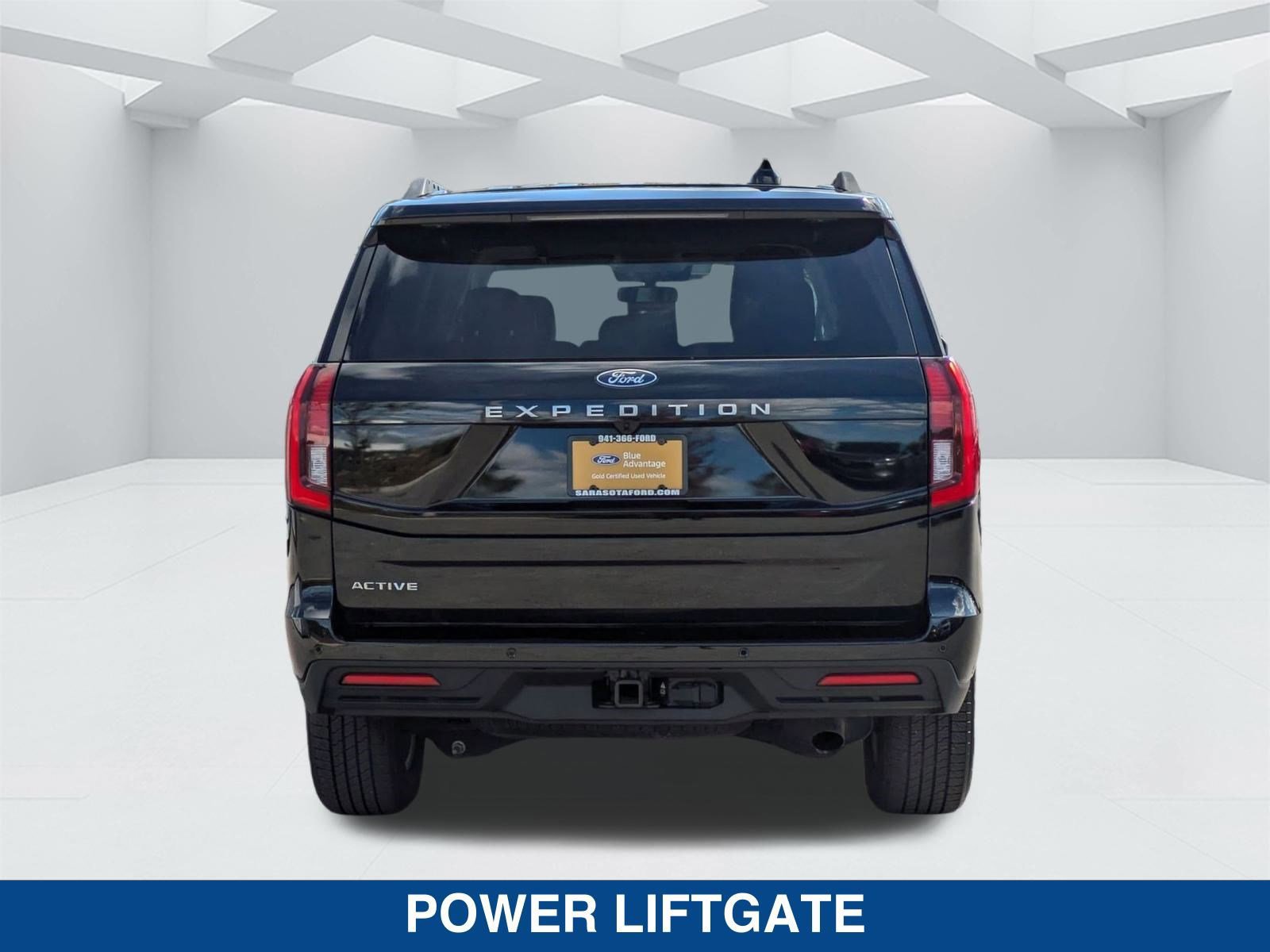 Certified 2025 Ford Expedition Active image 4