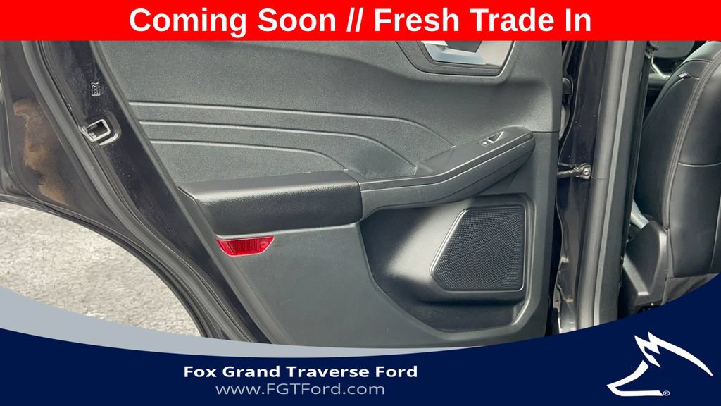 Certified 2025 Ford Escape ST-Line Select AWD/4WD image 30