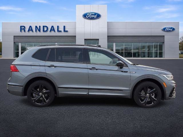 Used 2024 Volkswagen Tiguan SE R-Line w/ MDO Package, Three-Row FWD image 6