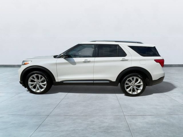 Certified 2024 Ford Explorer Platinum w/ Technology Package AWD/4WD image 4