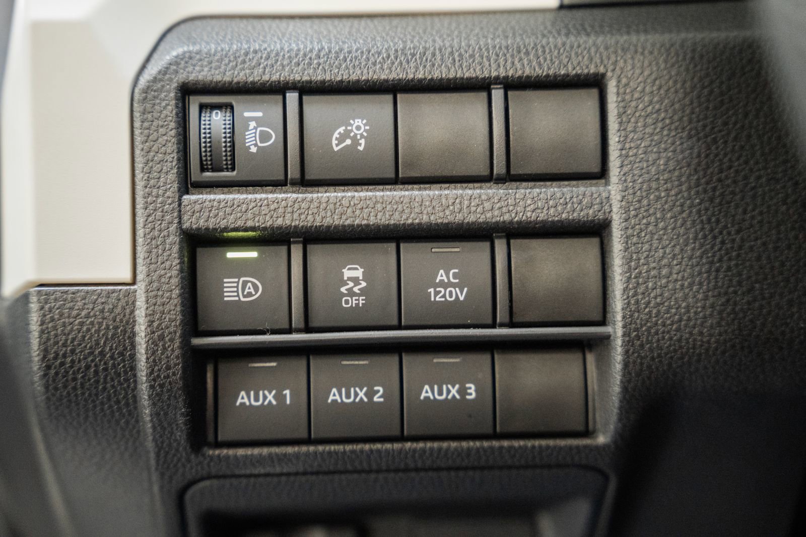 Used 2024 Toyota Tacoma TRD Off-Road image 50