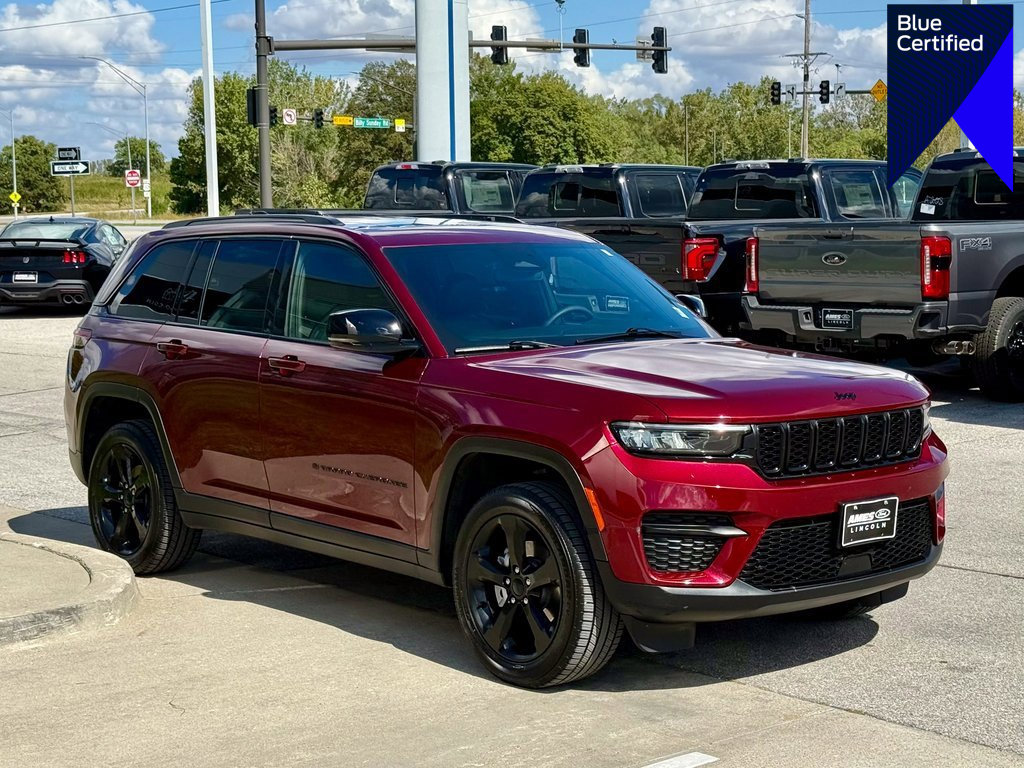 Used 2023 Jeep Grand Cherokee Altitude