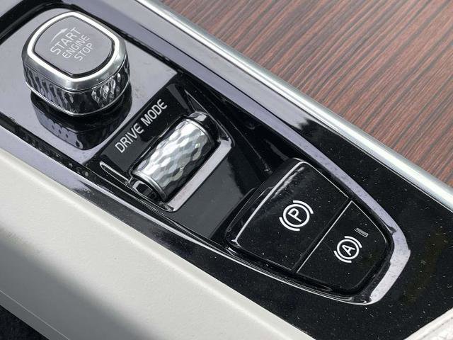 Used 2021 Volvo S60 T5 Momentum w/ Advanced Package image 27