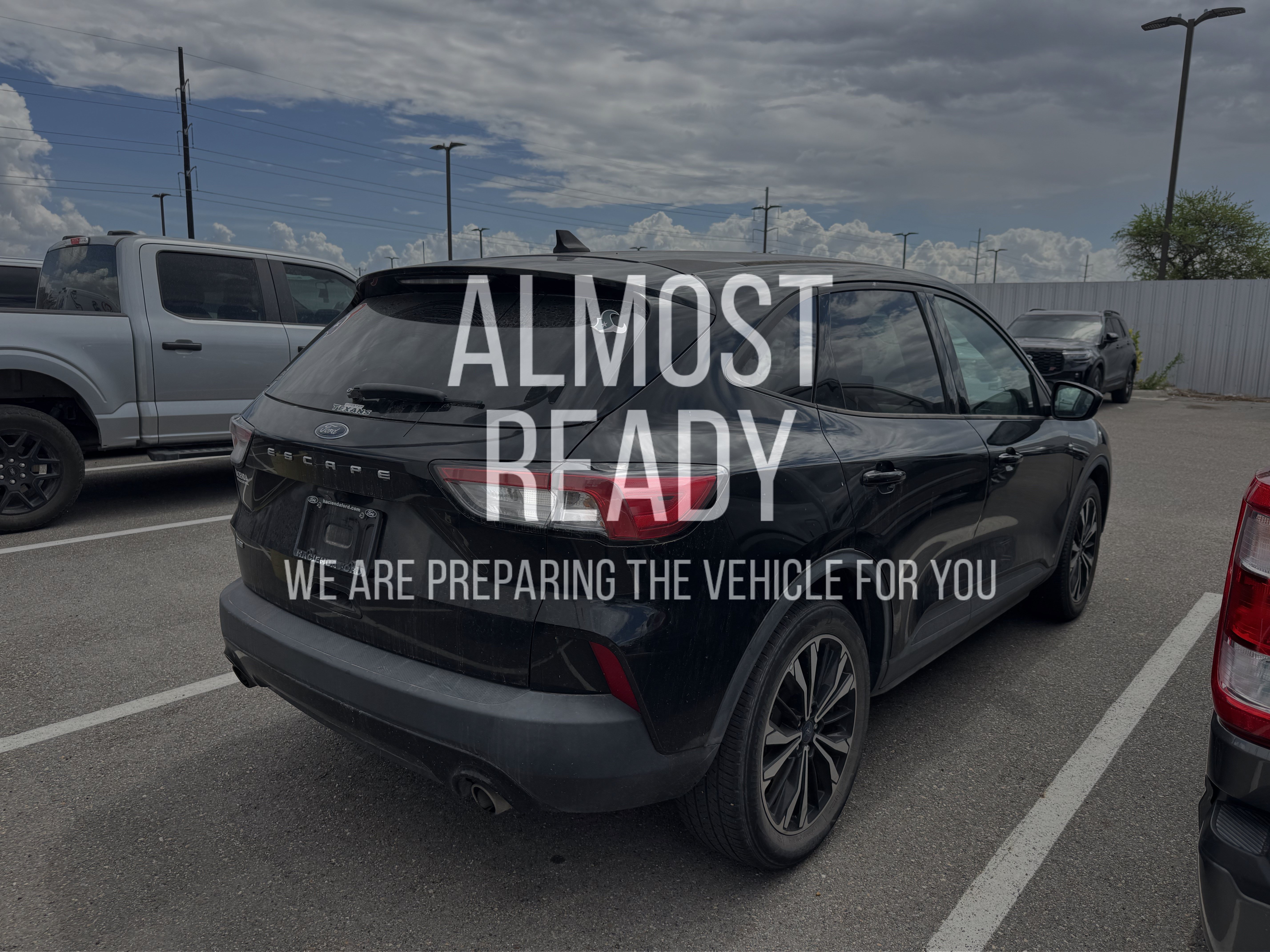 Certified 2022 Ford Escape SE w/ SE Sport Appearance Package FWD image 4