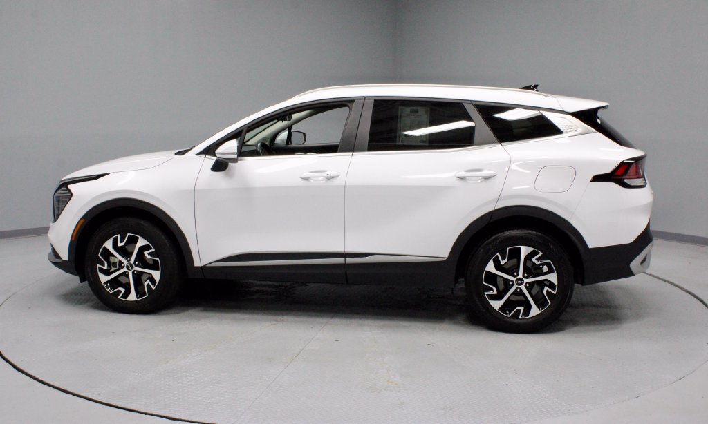 Used 2024 Kia Sportage EX AWD/4WD image 9