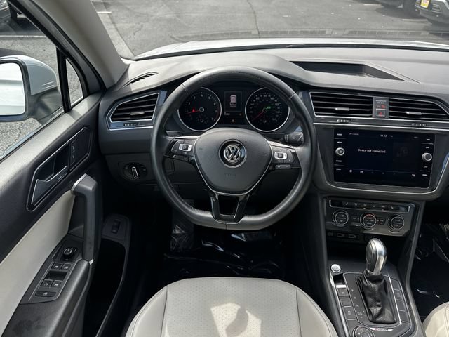 Used 2018 Volkswagen Tiguan SEL AWD/4WD image 14