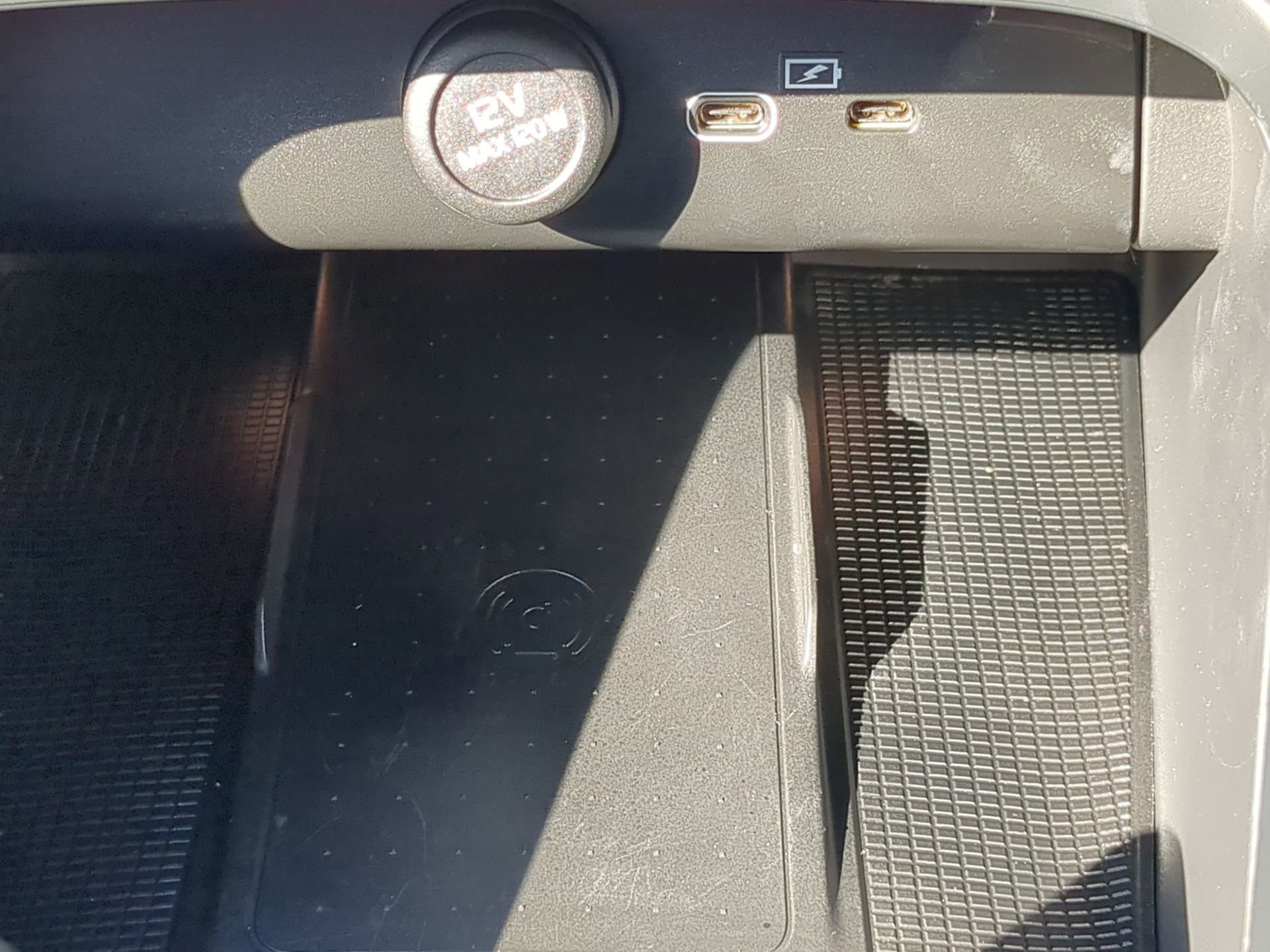 Used 2023 Volvo XC40 Recharge Plus image 54