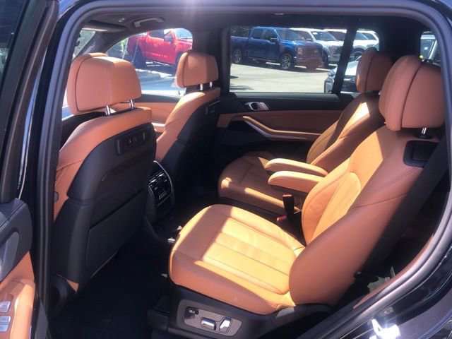 Used 2021 BMW X7 M50i w/ Cold Weather Package AWD/4WD image 7