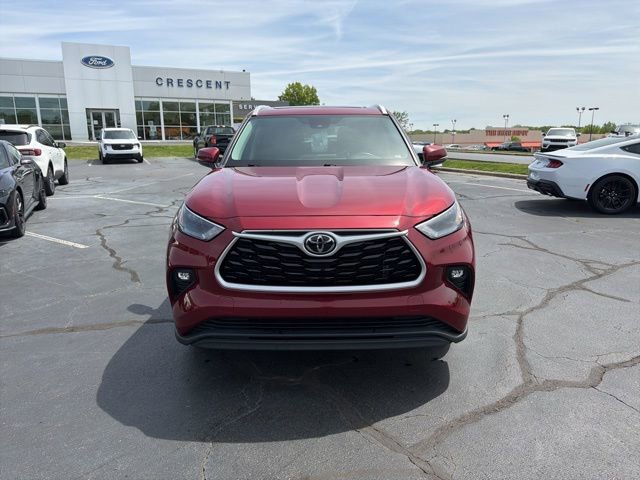 Used 2023 Toyota Highlander XLE FWD image 8