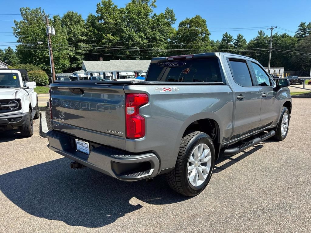 Used 2021 Chevrolet Silverado 1500 Custom w/ Safety Confidence Package AWD/4WD image 3